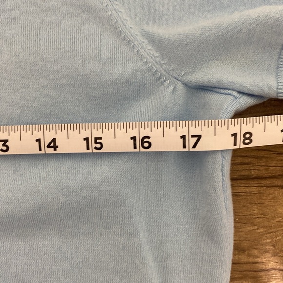 Lands’ end  short sleeve light sweater - Picture 3 of 10